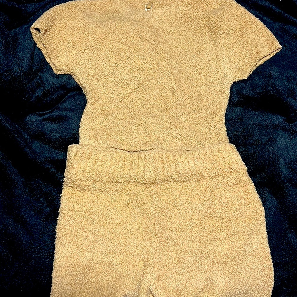 Skims short cozy set